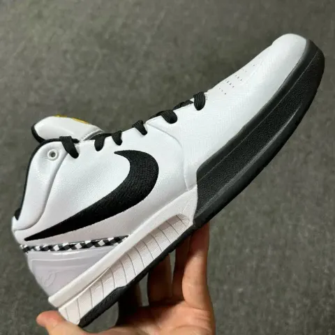 Kobe 8 Venice Beach Shoes option Kobe Bryant 4 Joint Black and White