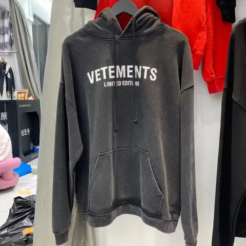 Vetements Fan Hoodie option V118 Black