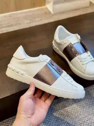 Valentino Garavani Trainers option Coffee Grey 31