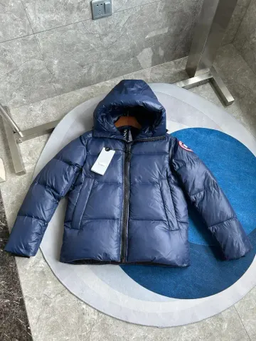 Canada Goose Crofton Puffy Black Badge option blue red label
