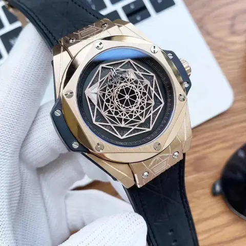 Hublot Big Bang Sang Bleu option Rose Gold  Black Plate  Black Belt