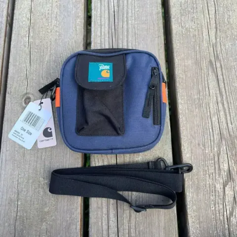 Carhartt Square Shoulder Bag option Pull bone square bag blue and orange
