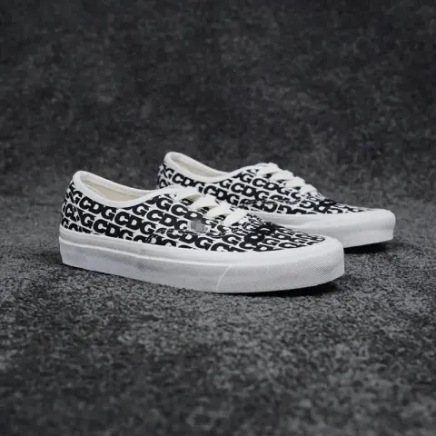 Vans Old Skool Shoes option AUT Print CDG Tie
