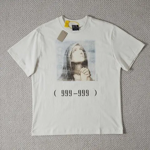 Pink Floyd T-Shirt option I think it's very nice white