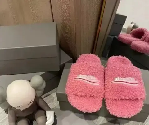 Balenciaga Fur Slides option Pink