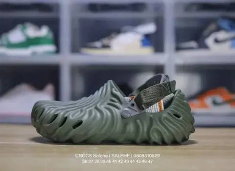 Salehe Bembury x Crocs Shoes option Dark Green
