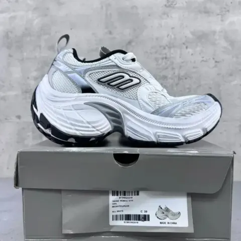Balenciaga 10XL Shoes White option 10XL black and green 9110