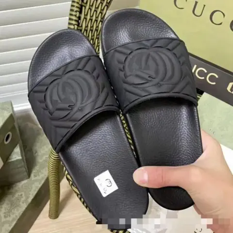 GUCCI Flip Flops option S9