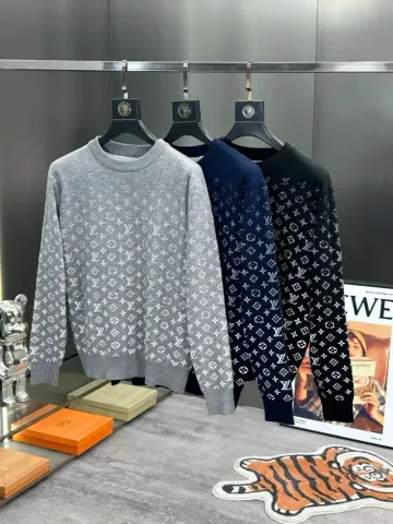 Louis Vuitton Sweater option grey