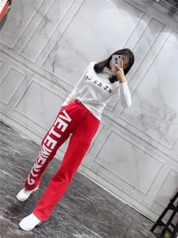 Vetements Pants option red single paragraph
