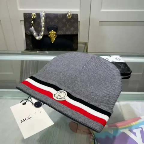 Budget Moncler Beanie option grey