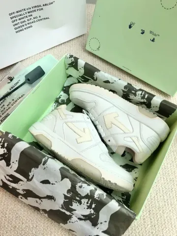 Off-White Sneakers / Trainers OOF option 23