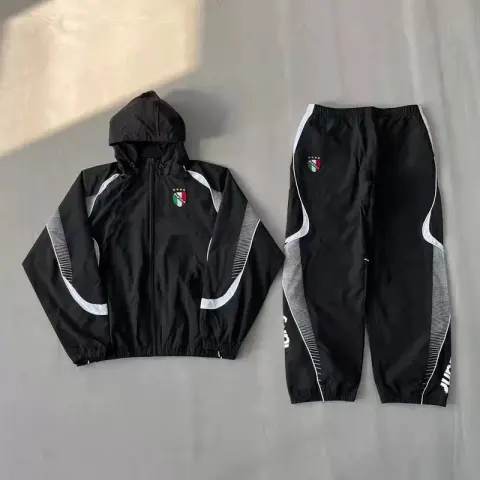 Supreme x Umbro Windbreaker Set option Black/Top Pants