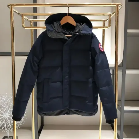 Canada Goose Wyndham Jacket option navy blue