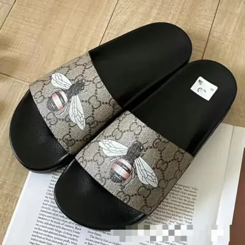 GUCCI Flip Flops option S11